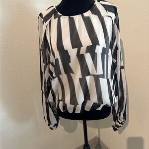 AUW Black and White Abstract Blouse